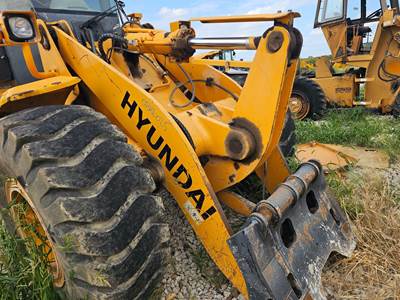 Hyundai HL740-7A Loader Lift Arm