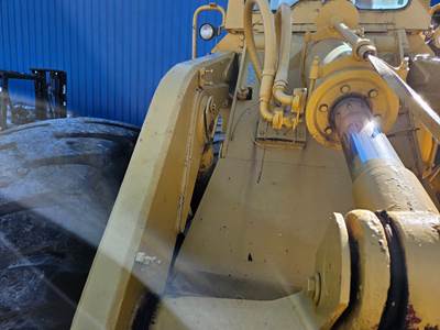 International H-90E Loader Lift Arm