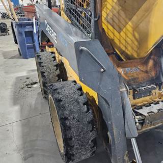 John Deere 332E Loader Lift Arm