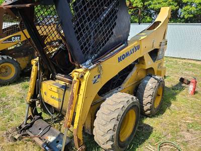Komatsu SK1026-5N Loader Lift Arm