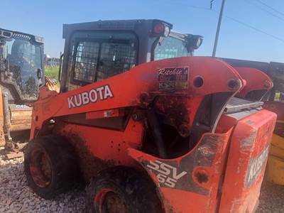 Kubota SSV65 Loader Lift Arm