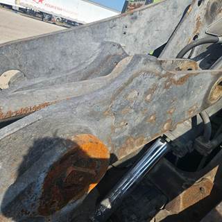 Volvo L90F Loader Lift Arm