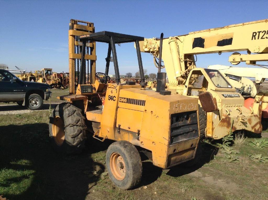 2000 CASE 584C Mast Forklift Being Dismantled Des Moines, IA