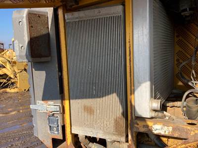 Volvo G746B Oil Cooler