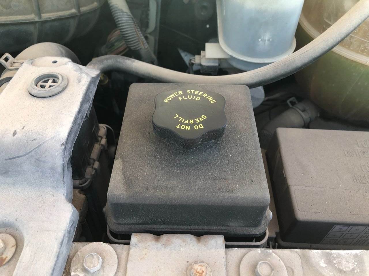 2006 Ford E350 Power Steering Reservoir for a Ford E350 Cube Van For