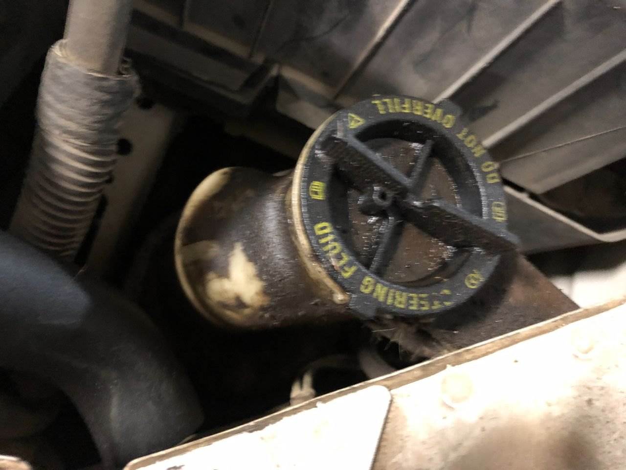 2005 Ford F550 Power Steering Reservoir for a Ford F550 Super Duty For