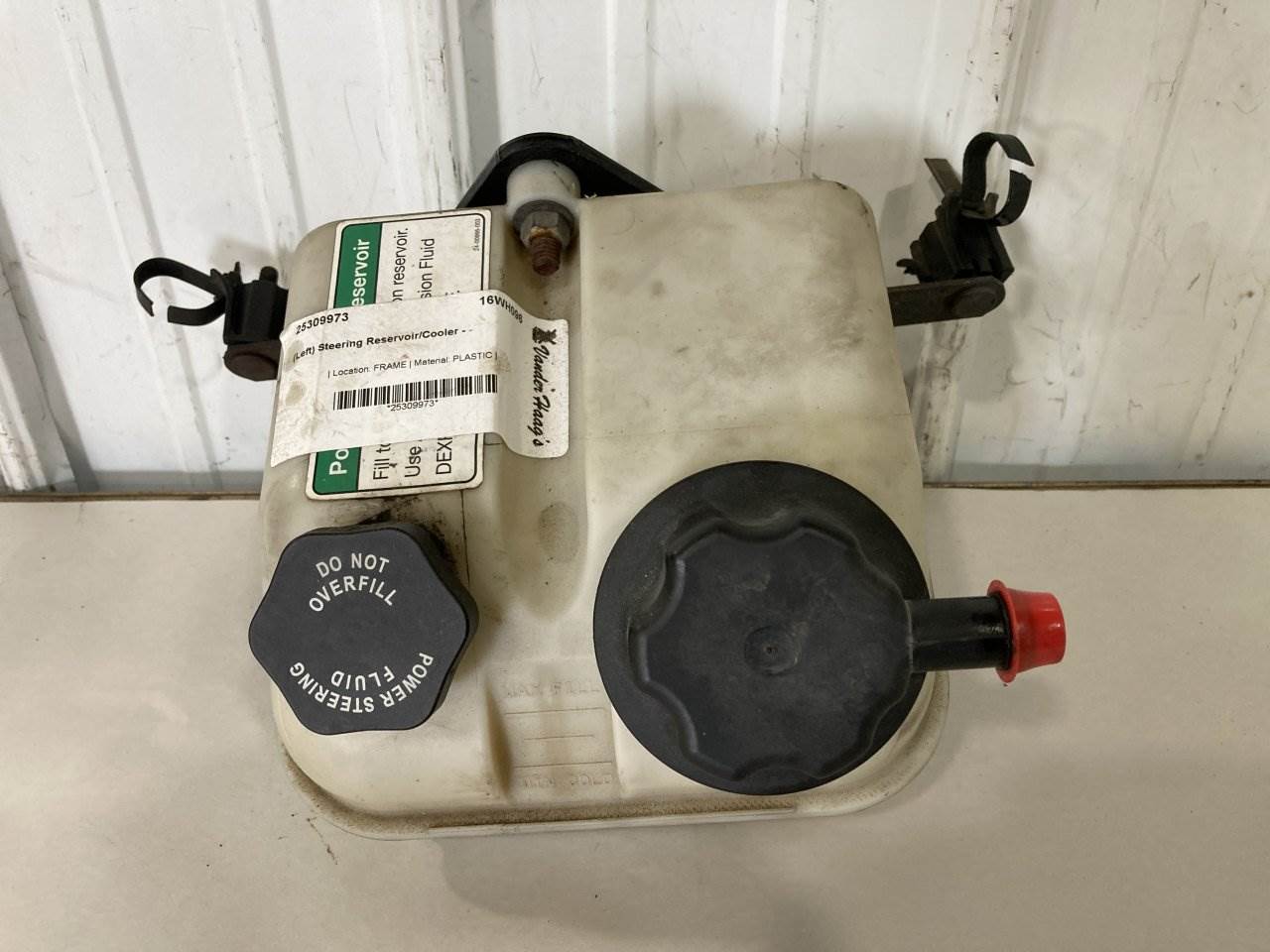 2016 Freightliner Cascadia Power Steering Reservoir For Sale Winimac