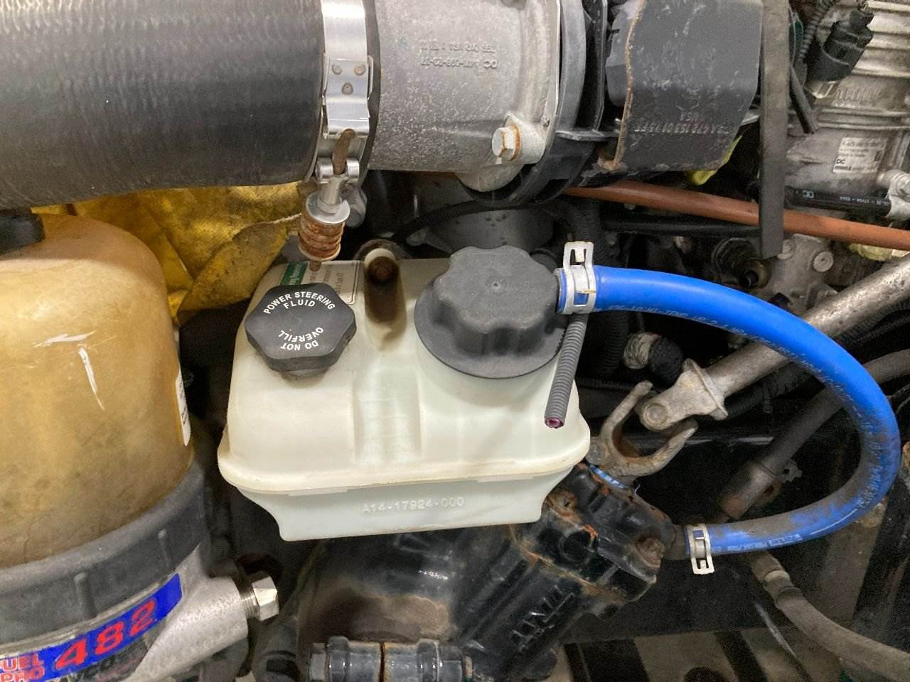 2017 Freightliner Cascadia Power Steering Reservoir For Sale Winimac