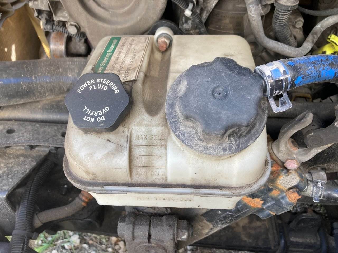 2018 Freightliner Cascadia Power Steering Reservoir For Sale Des