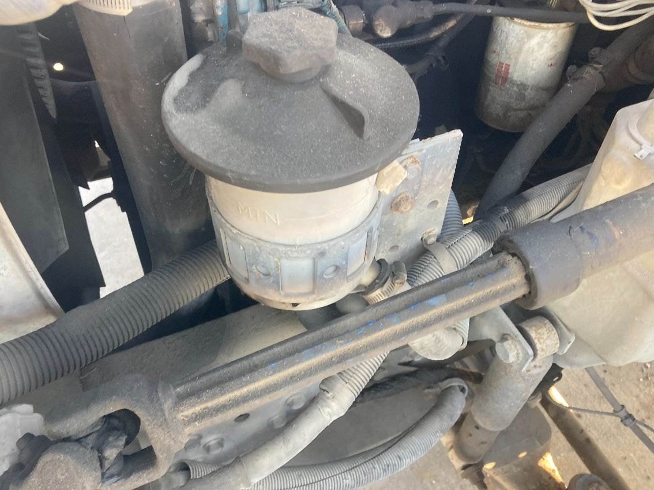 2002 International 4300 Power Steering Reservoir For Sale Kansas City