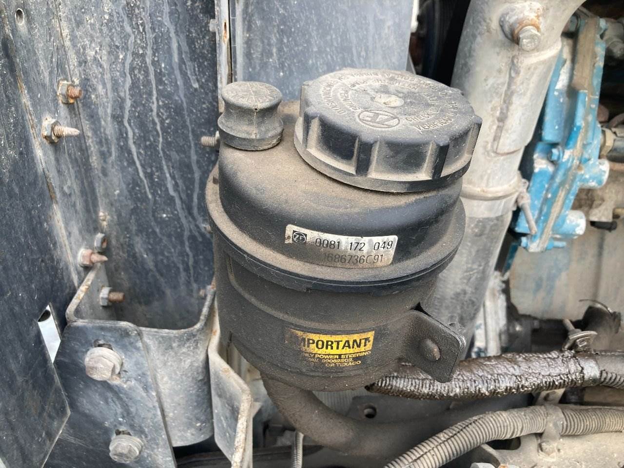 2001 International 4700 Power Steering Reservoir For Sale Des Moines
