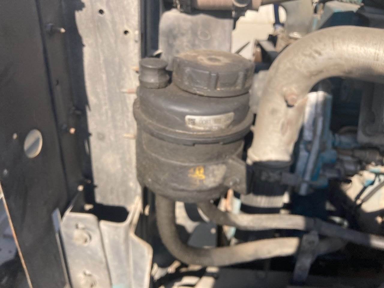 1999 International 4700 Power Steering Reservoir For Sale Kansas City