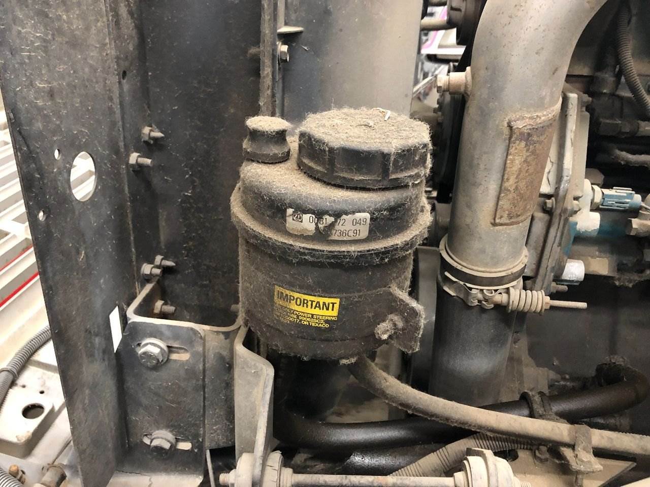 1996 International 4700 Power Steering Reservoir For Sale Spencer, IA