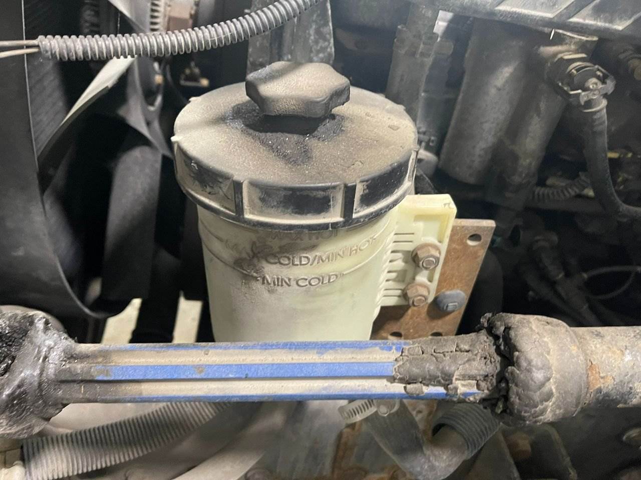 2013 International DuraStar 4300 Power Steering Reservoir for a