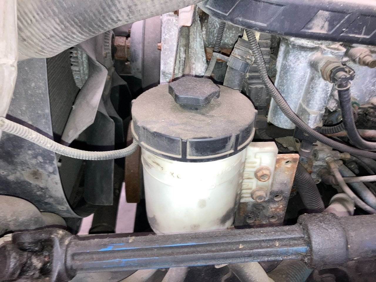 2015 International DuraStar 4300 Power Steering Reservoir for a