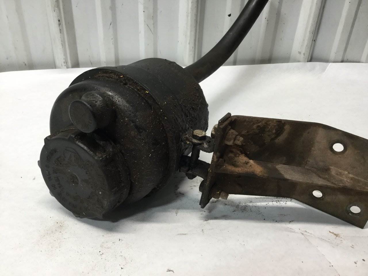 1999 Peterbilt 379 Power Steering Reservoir For Sale Sioux Falls, SD
