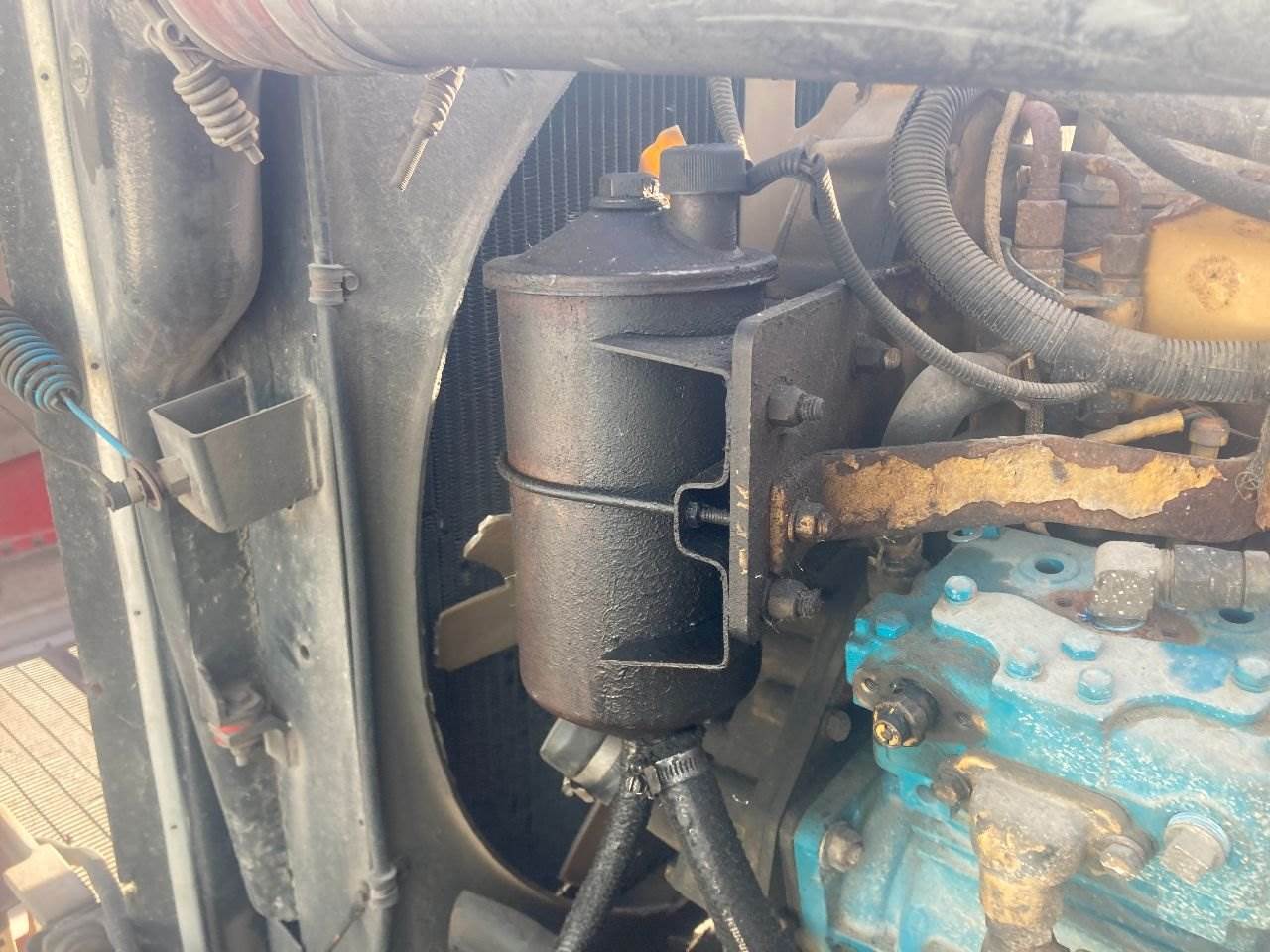 2002 Peterbilt 379 Power Steering Reservoir For Sale Kansas City, MO