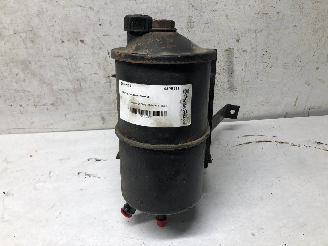 1998 Peterbilt 379 Power Steering Reservoir For Sale Sioux Falls, SD