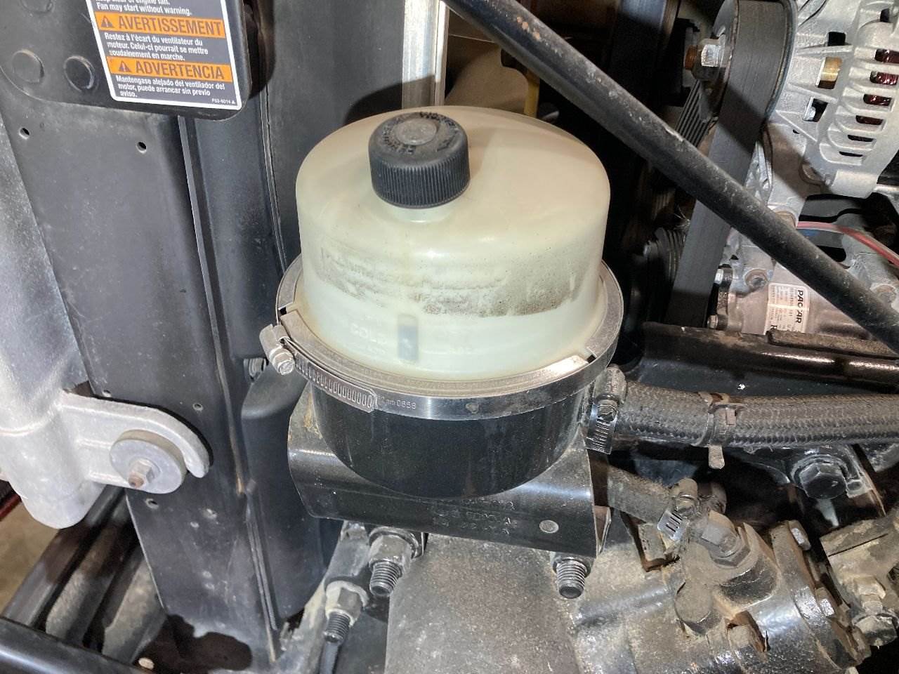 2014 Peterbilt 579 Power Steering Reservoir For Sale Sioux Falls, SD
