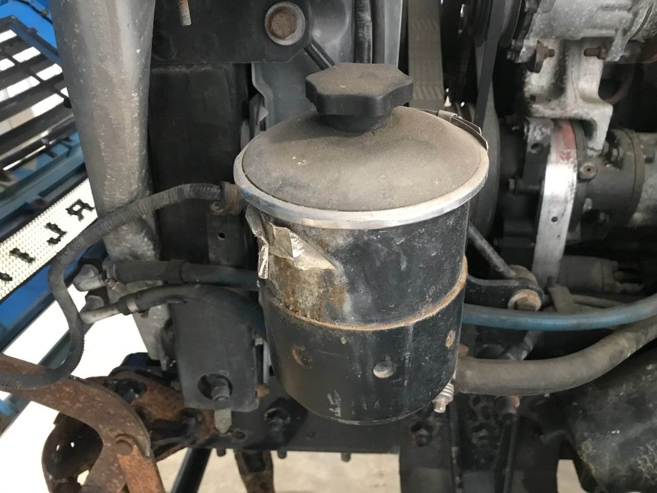 2001 Sterling A9522 Power Steering Reservoir For Sale Winimac, IN