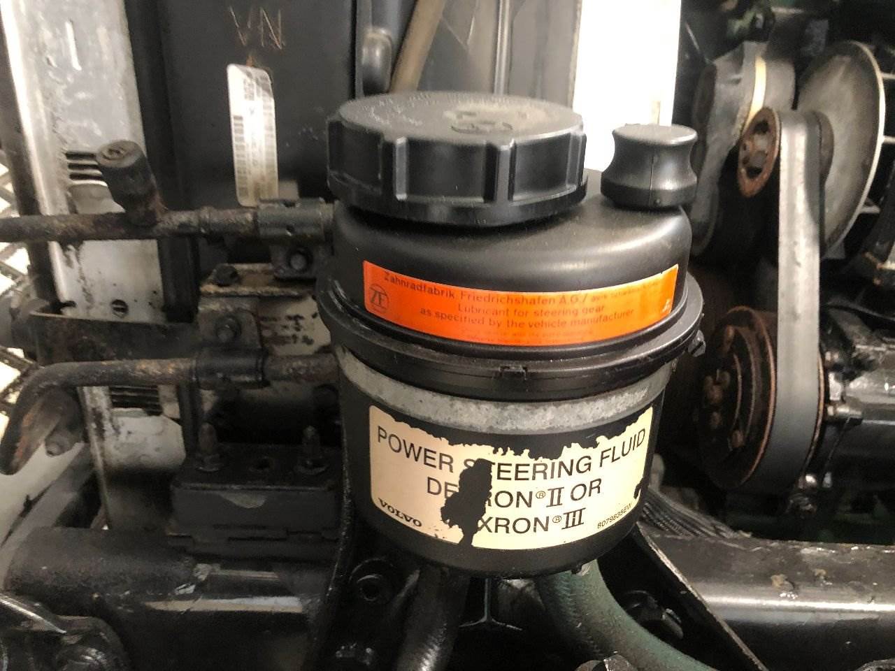 2006 Volvo VNL Power Steering Reservoir For Sale Winimac, IN