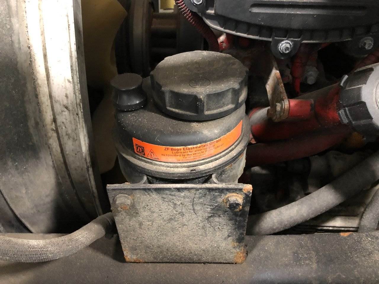 2011 Volvo VNL Power Steering Reservoir For Sale Winimac, IN