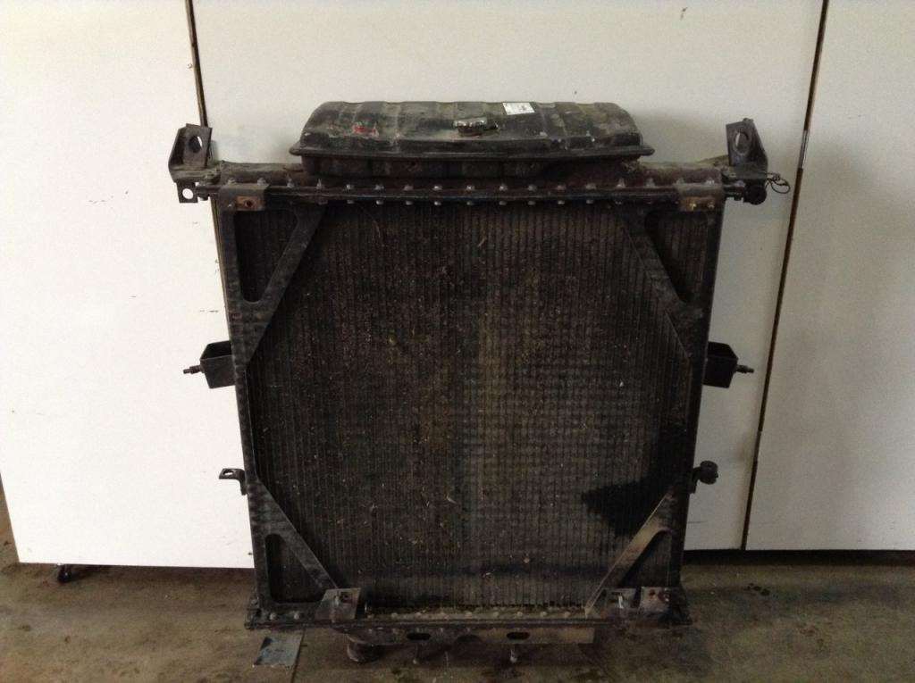 1999 Peterbilt 379 Radiator For Sale Spencer, IA 24515160
