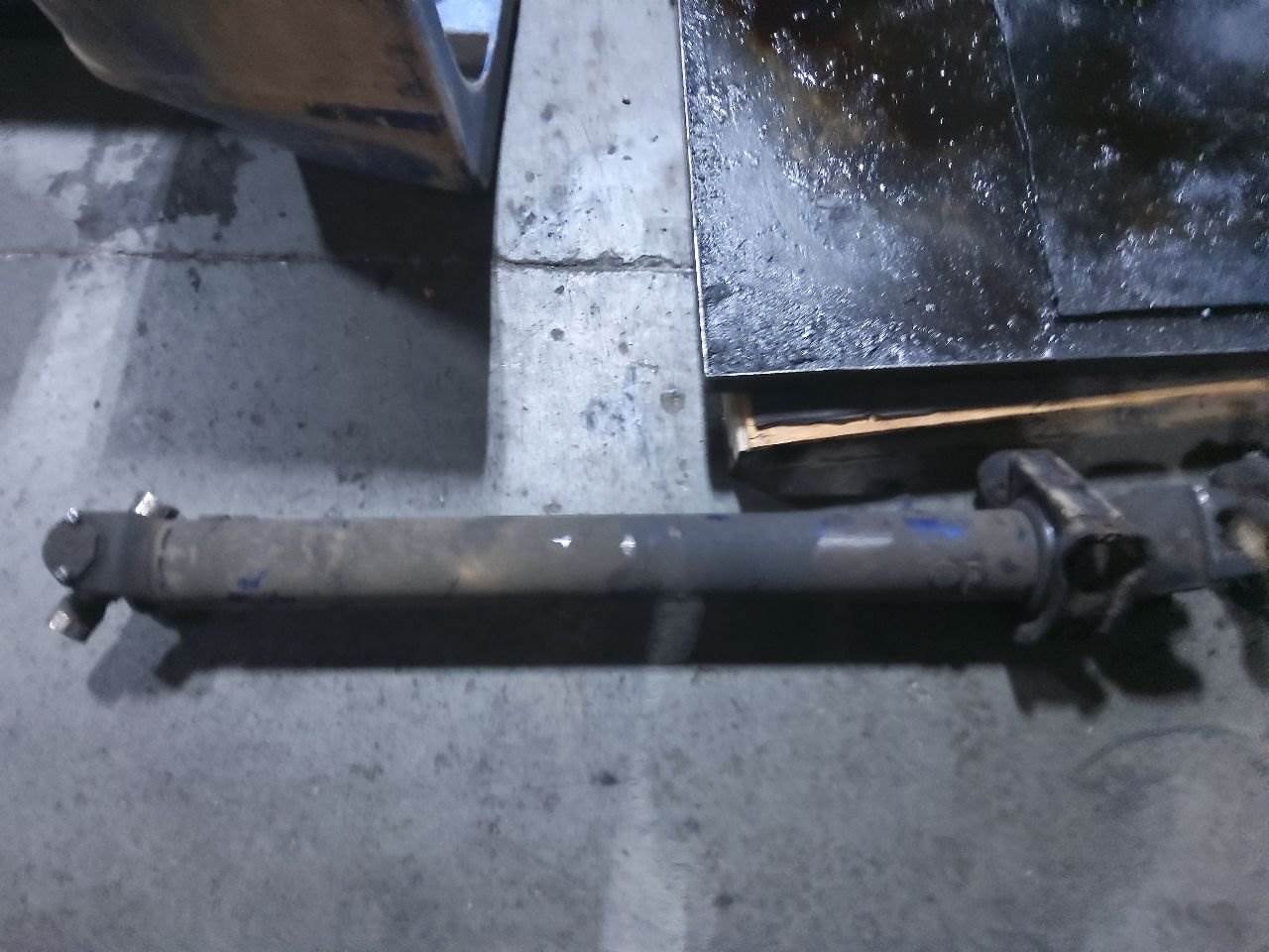 1999 ANY Rear Driveshaft for a Peterbilt 377 For Sale Kansas City, MO