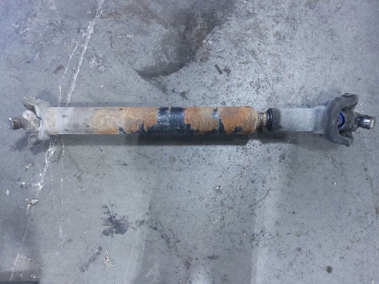 2016 ANY Rear Driveshaft for a Kenworth T680 For Sale Kansas City, MO