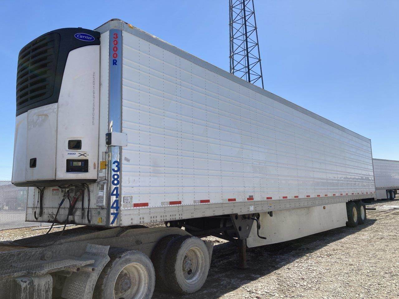 2017 UTILITY 53 ft Reefer Trailer Sliding Axle, Swing Door, Carrier