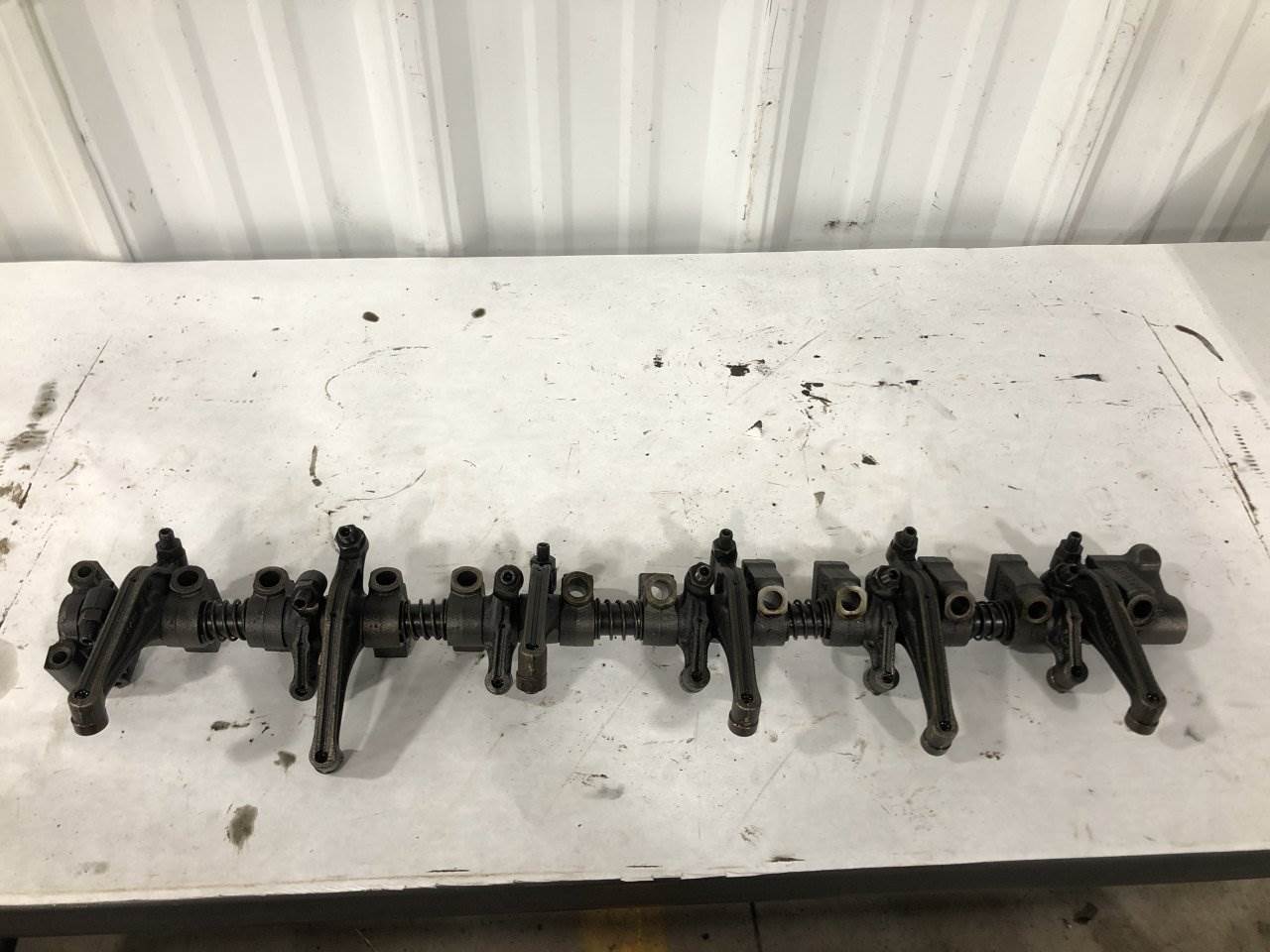 2005 Caterpillar C7 Rocker Arm for a Freightliner M2 106 For Sale