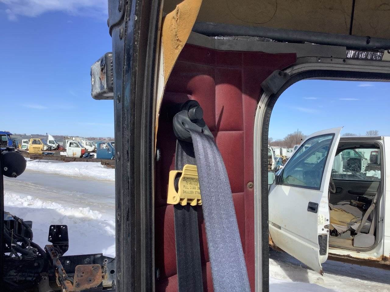 2000 Peterbilt 379 Seat Belt Assembly For Sale Sioux Falls, SD