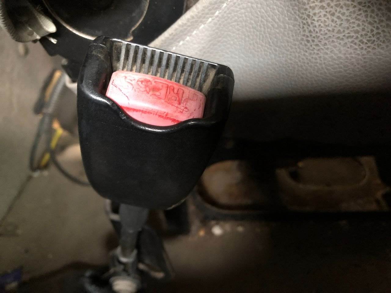 2004 Sterling L9513 Seat Belt Latch For Sale Winimac, IN 25321160