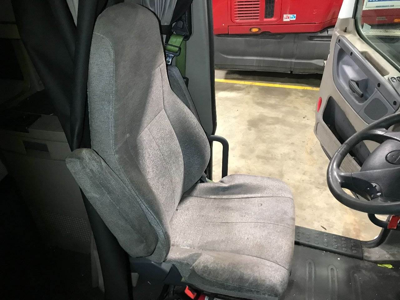 2016 Freightliner Cascadia Air Ride Seat For Sale Sioux Falls, SD