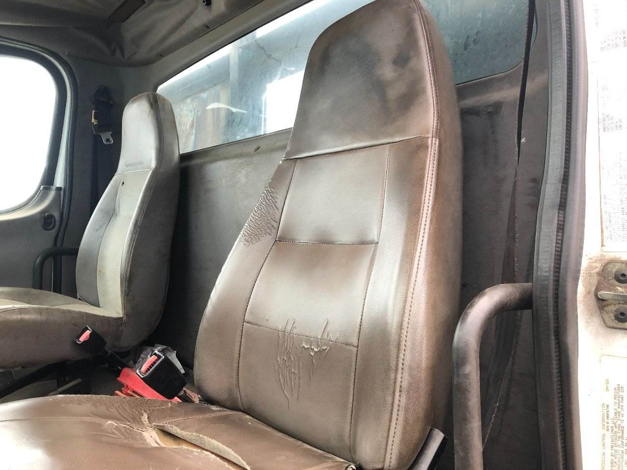 2004 Freightliner M2 106 Air Ride Seat For Sale Des Moines, IA