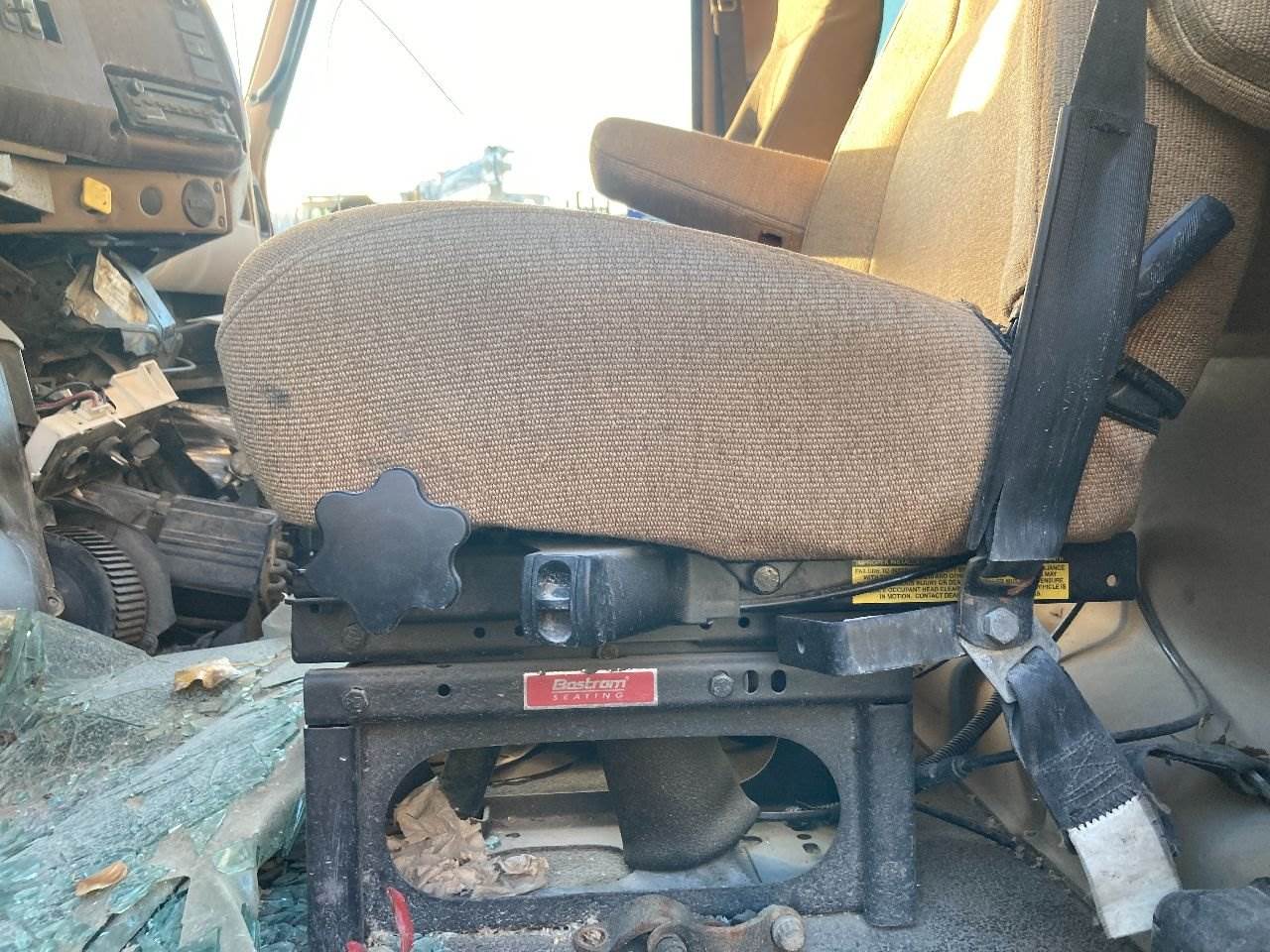 2006 Mack Granite Air Ride Seat for a Mack CV (Granite) For Sale Des