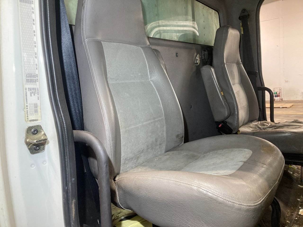 2006 Freightliner M2 106 Seat For Sale Sioux Falls, SD 25303897
