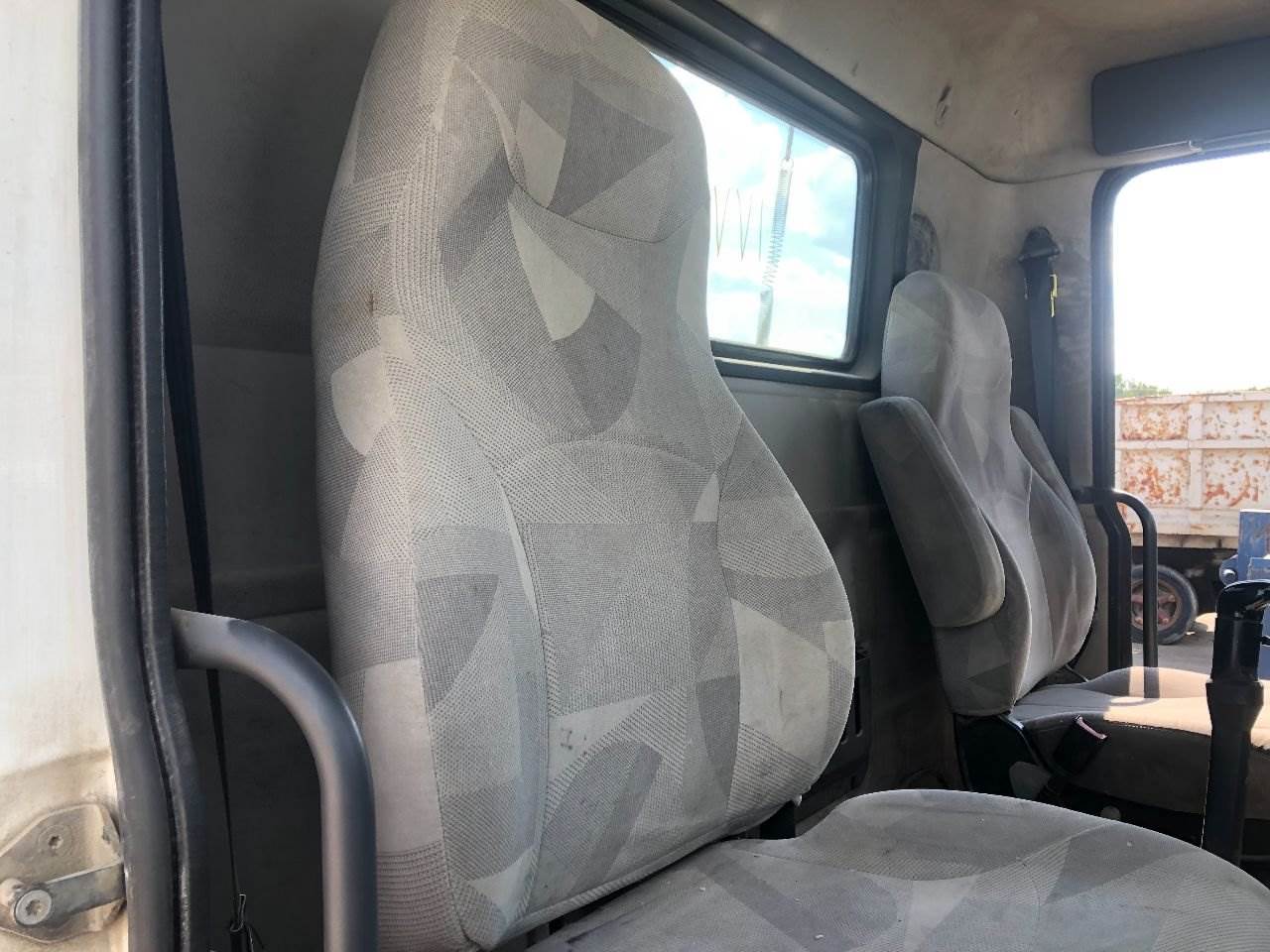 2011 Volvo VNL Seat For Sale Des Moines, IA 25264432