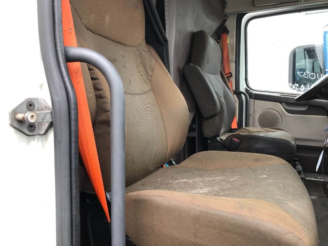 2014 Volvo VNL Seat For Sale Spencer, IA 25199624