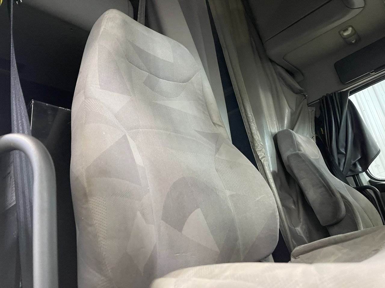 2011 Volvo VNL Seat For Sale Winimac, IN 25307586