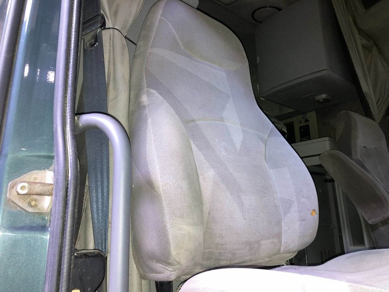 2005 Volvo VNL Seat For Sale Winimac, IN 25433639