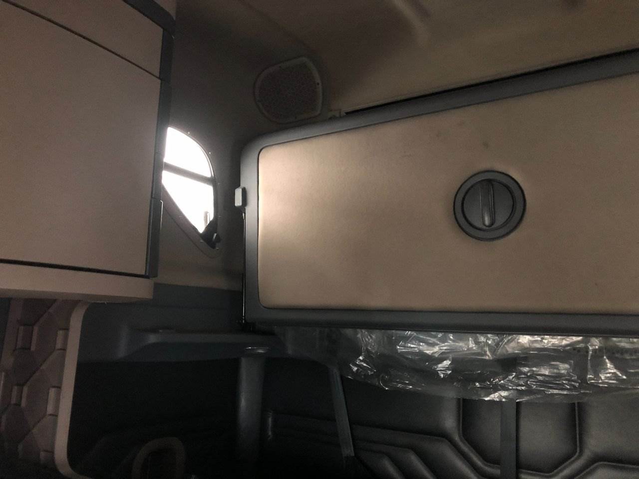 2012 Freightliner Cascadia Sleeper Bunk For Sale Council Bluffs, IA