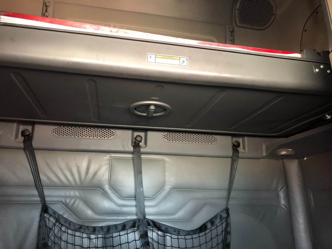 2015 Freightliner Cascadia Sleeper Bunk For Sale Des Moines, IA