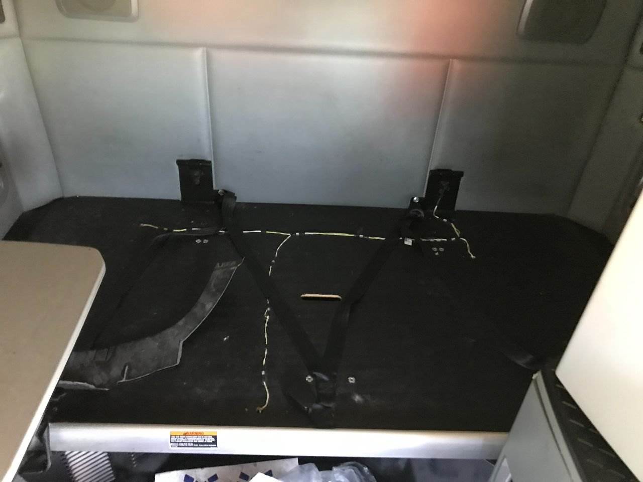 2016 Kenworth T680 Sleeper Bunk For Sale Kansas City, MO 25093837