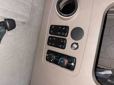 Freightliner Cascadia Sleeper Controls