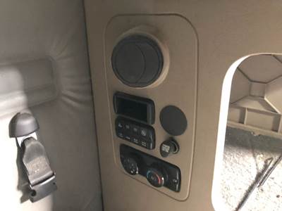 Freightliner Cascadia Sleeper Controls