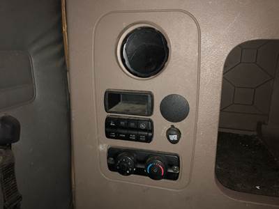 Freightliner Cascadia Sleeper Controls
