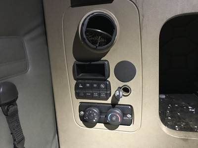 Freightliner Cascadia Sleeper Controls