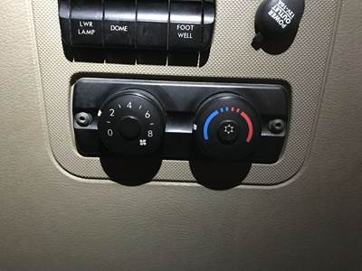 Freightliner Cascadia Sleeper Controls