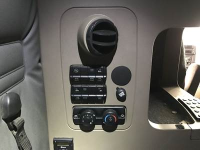 Freightliner Cascadia Sleeper Controls